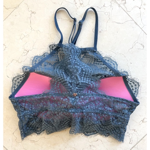 • NEW LISTING • NWOT PINK Victoria's Secret Push Up Lace Bralette XS (AA-B) - Picture 2 of 7